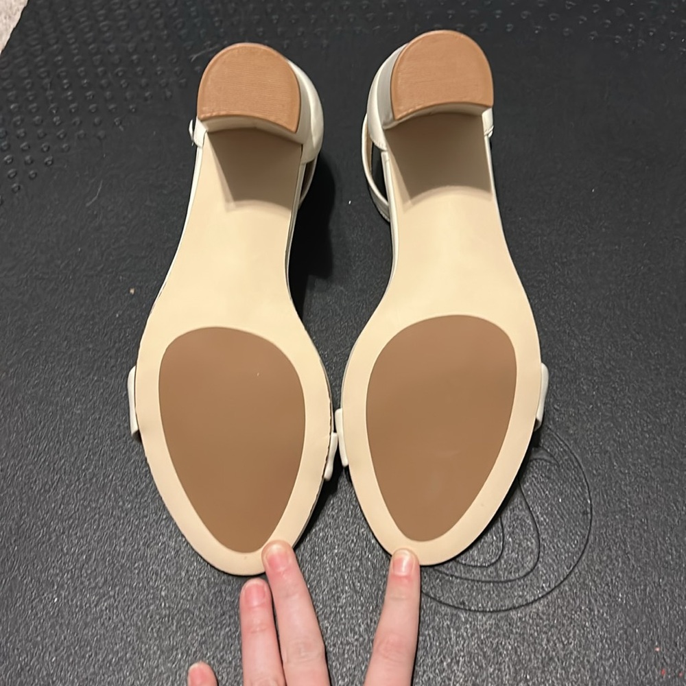Quince Italian Leather Block Heel - Picture 4 of 5